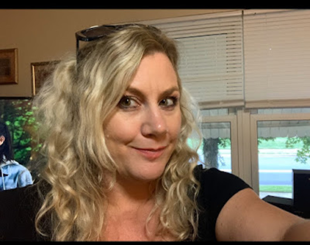 Meet your Posher, Mandy